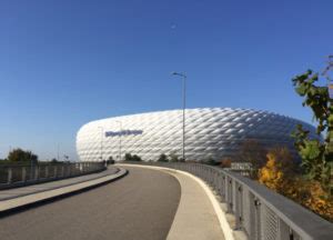 It was conceived following a referendum in october 2001 when 65.8% of. Allianz-Arena-Fussball-Muenchen - Exklusiv München | Szene ...