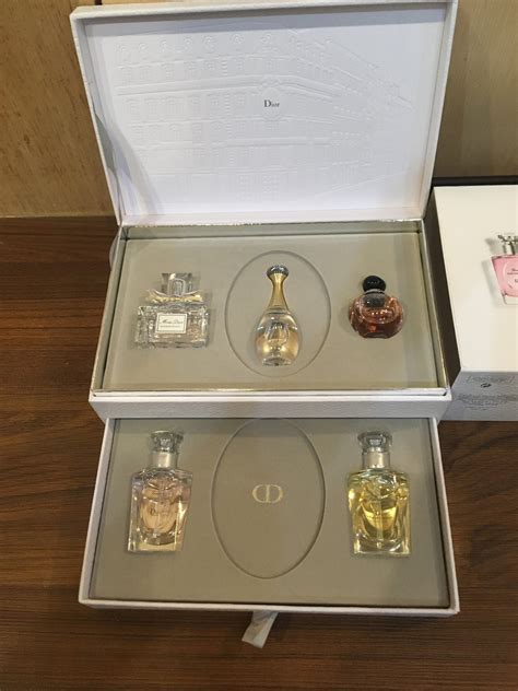 Christian Dior 30 Montaigne Collectible Miniature Perfume Set Etsy