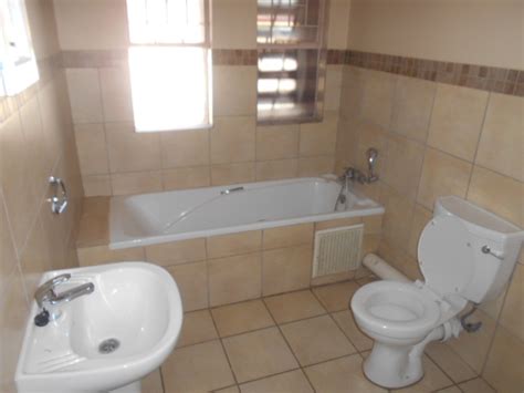 View a range of property to rent in bloemfontein road, london w12 with primelocation. 1-bedroom-2-bedroom-bachelors-flats-to-rent-in ...