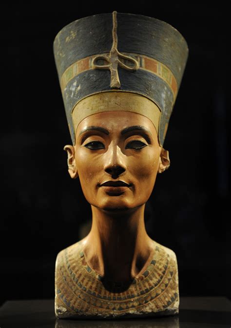 Nefertiti Artist Unknown BCE R Museum