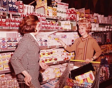 These Vintage Photos Show The History Of The Supermarket Omgfacts