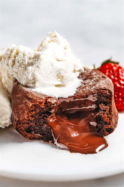 Easy Chocolate Molten Lava Cakes All Things Mamma