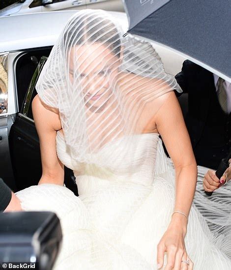 Katharine Mcphee Wedding Excl Star Stuns In Ruffled Gown As She Marries David Foster In London