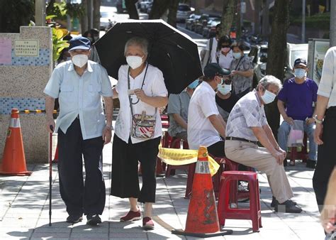 極簡旅行民宿 疫情三級警戒期間 每天只接一或二組 最多4人, wujie merkezine 1,9 km uzaklıkta. 台增104本土確診24死 三級警戒三度延長至7月12日 - 澳門力報官網