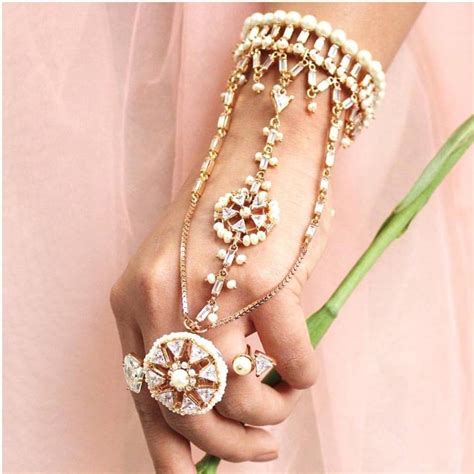 Stunning Hand Jewellery Hathphool Essentials For An Indian Bride