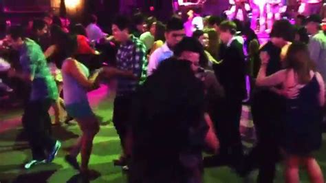 People Dancing To Salsa Music Youtube