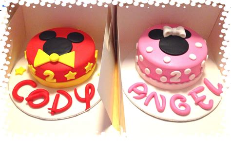 Twin Matching Mickey And Minnie Mouse Cake Mickey Mouse Themed