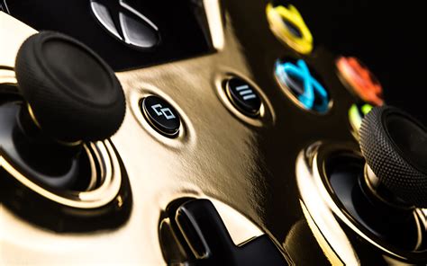 24k Gold Ps4 And Xbox One Controllers The Geek Universe