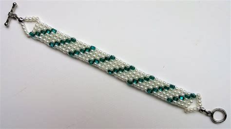 Setting you on your path to learning how to bead starting with the with the right resources, beading for beginners is a snap. Go Green Bracelet 2. Beading Jewelry Pattern for Beginners ...