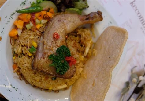 Gambar tentang Hasil cari tempat makan di Aeon Mall Sentul City, Bogor