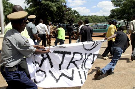 Zimbabwe Police Beat Opposition Protesters Witnesses