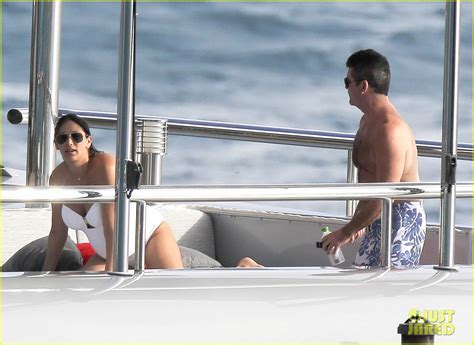 Simon Cowell Very Pregnant Girlfriend Relax On A Yacht Photo 3023654