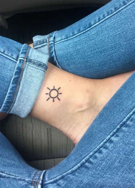 Tatuagem De Sol Saiba O Significado E Confira Lindas Fotos Para Se Inspirar