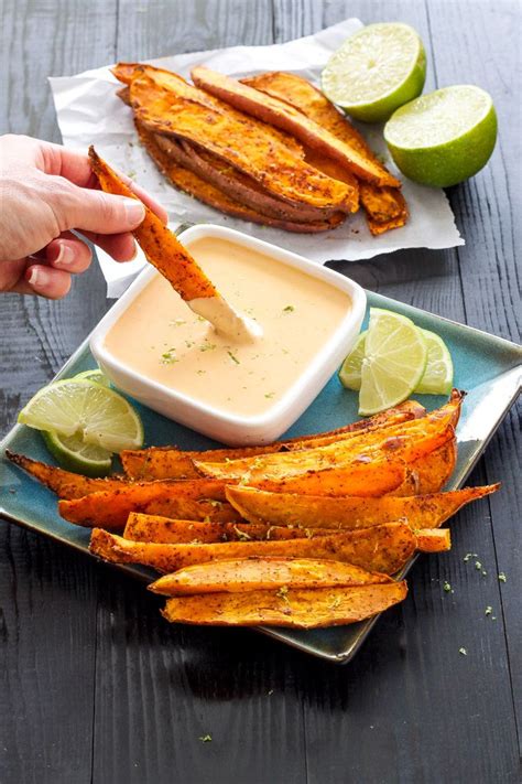 These sweet potato fries require only a few ingredients to make fry perfection. Best Sauce For Sweet Potato Fries / Baked Sweet Potato Fries Recipe | Two Peas & Their Pod - I ...