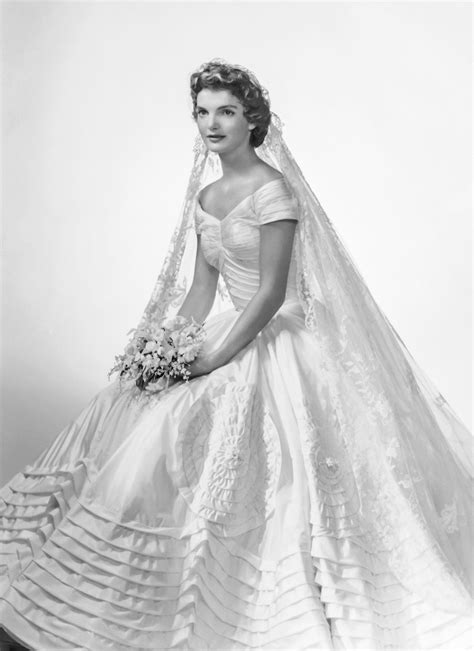 Jackie Kennedys 1953 Wedding Dress Designed By Ann Lowe Vestidos De