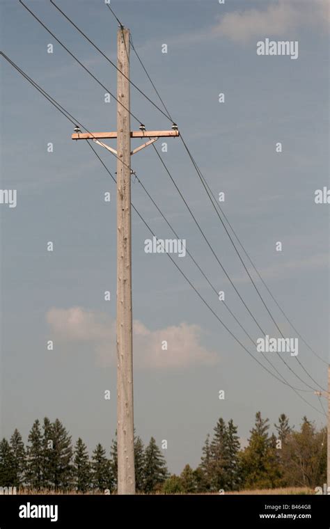 Wooden Wood Poles Power Lines Hi Res Stock Photography And Images Alamy