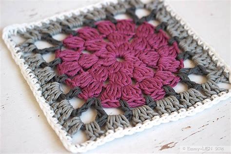 If you are looking for free patterns for adorable granny squares, then you are at the right place! PATTERN + TUTORIAL: Dally Dahlia Granny Square — Emmy + LIEN