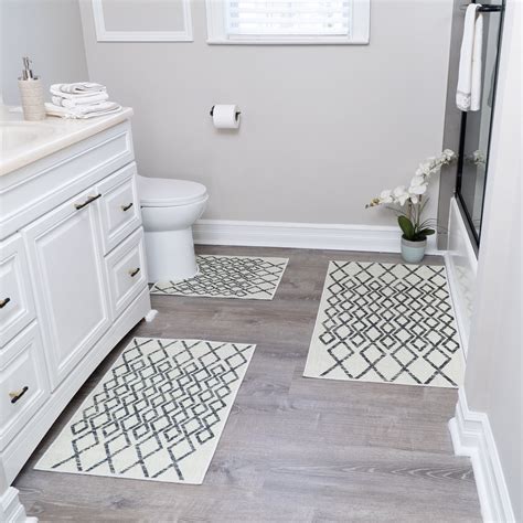 Sussexhome Geometric Design 3 Piece Bathroom Rugs Set Non Slip Ultra Thin Bath Rugs For