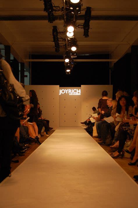 68 Best Fashion Shows Runway Designs And Lighting Images Fashion Show