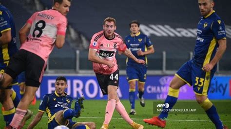 Barcelona will host juventus on tuesday in their champions league group g finale. Live Streaming TV Online SCTV, Juventus vs Barcelona di ...
