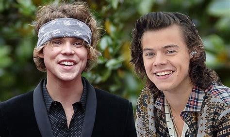 5 Seconds Of Summers Ashton Irwin Claims He More Of The Rocky Type Than Harry Styles Despite