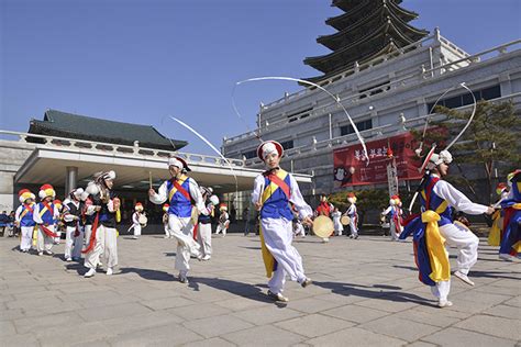National Folk Museum Offers Fun For Seollal Lunar New Year Holidays