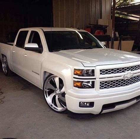 Not Feeling The Wheels But This Is One Clean Crew Cab Bagged Trucks