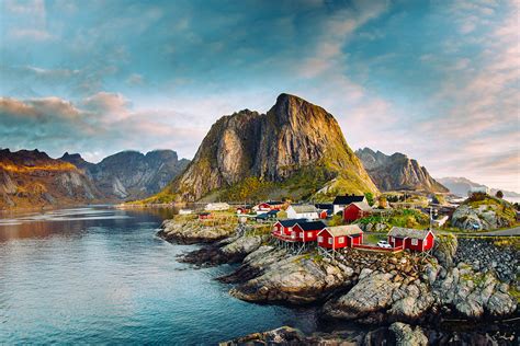 Book your fjord adventure, hotel and all your activities here! 16 day Majestic Norway tour with Arctic Expedition cruise ...