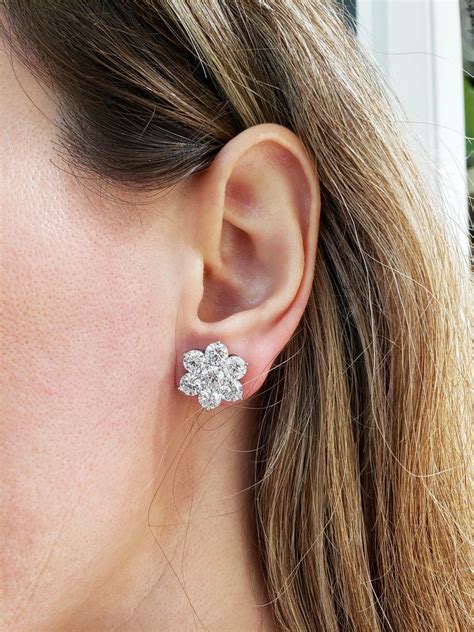 748 Carat Cluster Diamond Flower Stud Earrings For Sale At 1stdibs