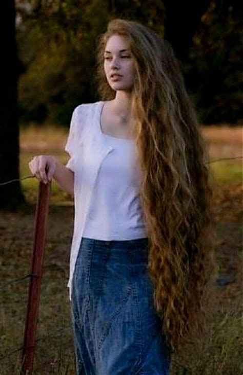Choose from hairstyles with bangs, modern colors, braids, accessories, buns nowadays, the idea of wavy hair has become synonymous with #hairgoals. Long, thick and full. Beautiful hair. | Long hair women ...