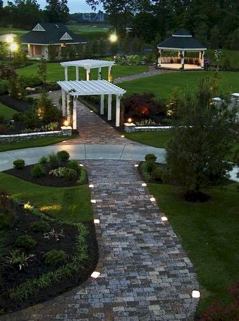 30 Front Walkway Lighting Ideas