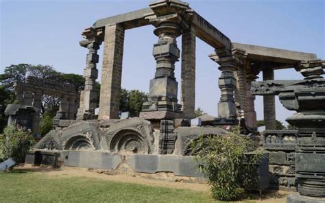 Warangal is located 148 kilometres (92 mi) northeast of the state capital of hyderabad and is the administrative headquarters of warangal district. Warangal Fort Telangana, Timings, History, Entry Fee, Built By