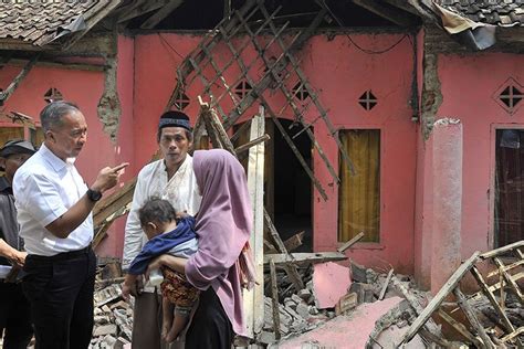 Foto Kemensos Verifikasi Ahli Waris Korban Tewas Akibat Gempa Banten
