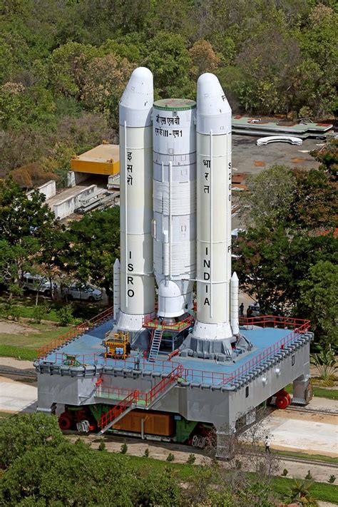 First Photos Of Isros Chandrayaan 2 Are Here Space And Astronomy