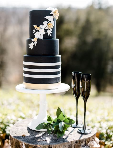 Check spelling or type a new query. Modern Black + White Wedding Inspiration - Green Wedding Shoes