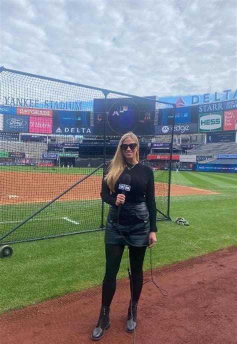 Meredith Marakovits 2023 Update Ny Yankees And Net Worth