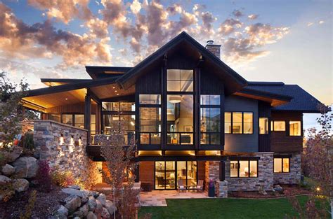 Modern rustic mountain home decor. Breathtaking contemporary mountain home in Steamboat Springs
