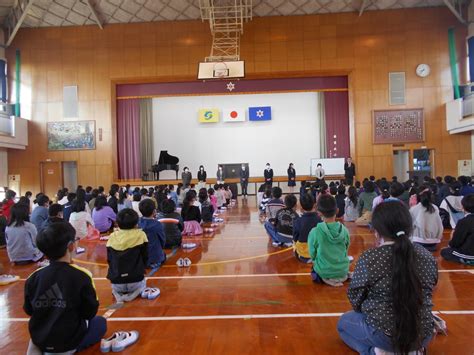 学习汉语不可以一蹴而就的。 我觉得在学习外语的时候， 最重要的是动机和环境。 如果没有动机， 没有合适的环境， 有办法也没用。 在我看， 在中国比在自己的国家学习汉语得更好. 日々の様子