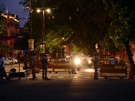 The west bengal government onsaturday announced a complete lockdown from sunday till may 30 in the state government stopped short of announcing a total lockdown giving slight relief allowing. Complete Lockdown imposed in West Bengal for 15 days ...