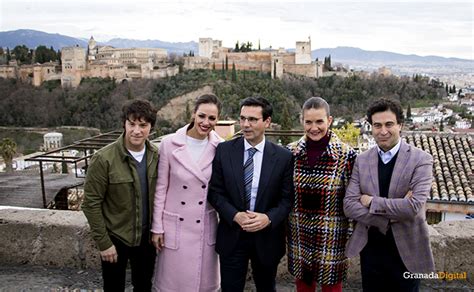 El lagunero nicolás gonzález, quien fuera participante de masterchef méxico, preparó una deliciosa rosca de reyes y revela qué les pidió a melchor, gaspar y baltazar. MasterChef visita el Mirador de San Nicolas | Vídeo | Galería