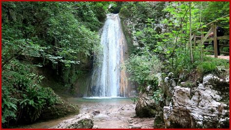 Scegli la consegna gratis per riparmiare di più. Parco delle Cascate Molina/Verona - Wasserfallpark Molina ...