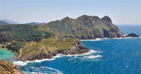 A mountainous, region, it has a jagged coastline formed by a succession of inlets, rias (rivers) and wide, rocky estuaries. Productos típicos de Galicia | EROSKI