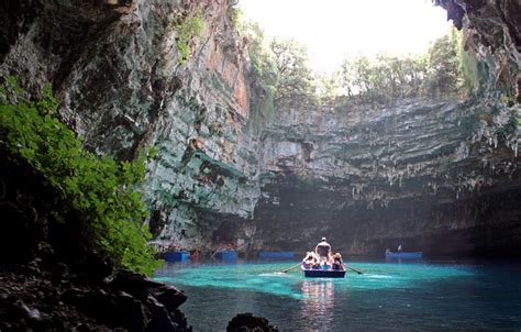 Melissani Cave One Of The Most Beautiful Caves Funcage