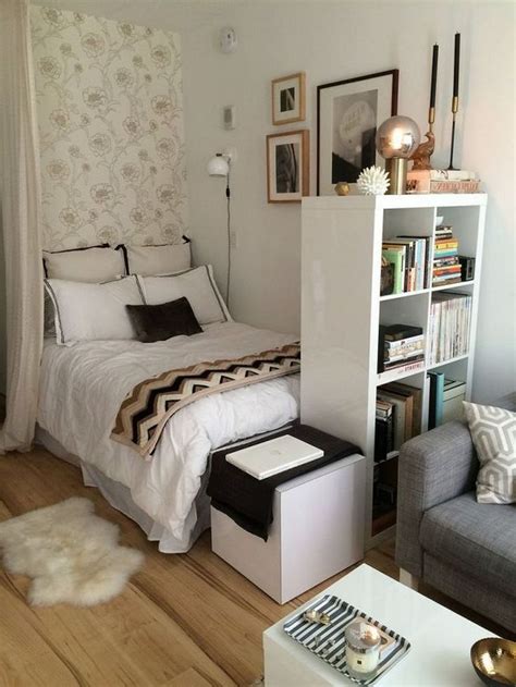 Decorating Ideas For Small Bedrooms On A Budget Flakeinspire