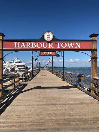 A visit to hilton head island isn't complete without a trip to the harbor town lighthouse. Harbour Town Lighthouse (Hilton Head) - 2019 All You Need ...