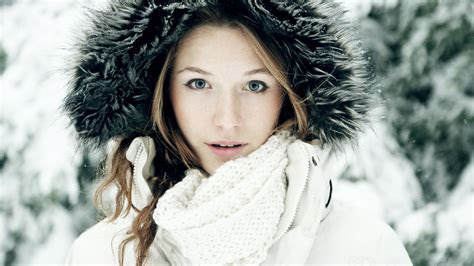 winter-girl-wallpapers-images-photos-pictures-backgrounds