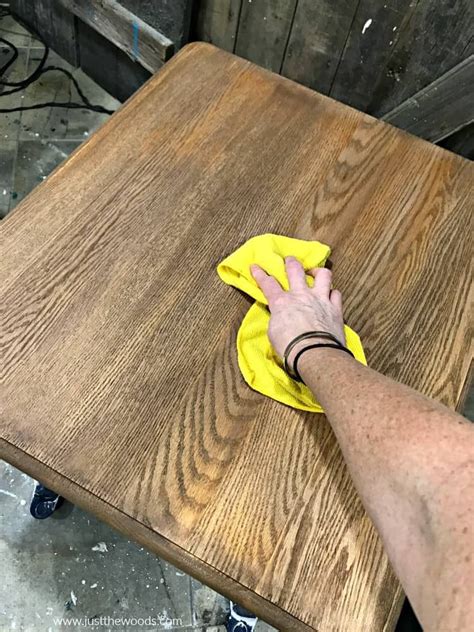 How To Apply Wood Stain For An Amazing Table Refinish Staining Wood