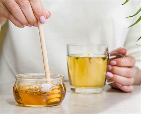 Though they have their individual benefits when used separately, this combination provides the best results for treating cold and digestion related problems. Cold And Cough Home Remedies With Honey