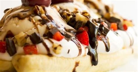 7 Mouthwatering Banana Split Toppings You Must Try