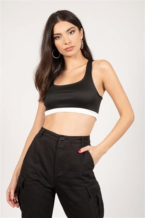 Tobi Crop Tops Womens Melanie Black Scoop Crop Top Black ⋆ Theipodteacher